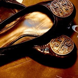 Tory Burch ladies patent leather flats